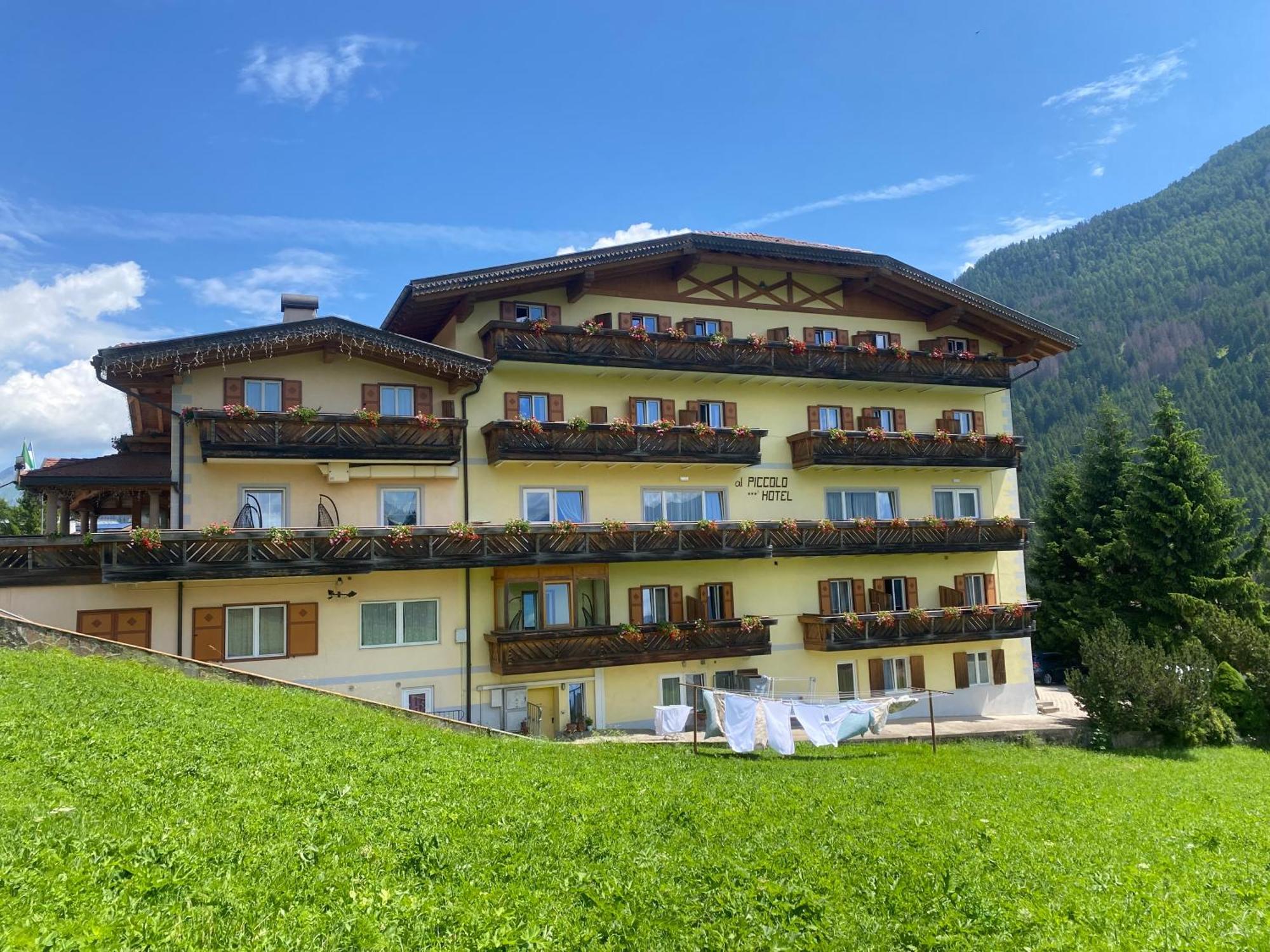 Al Piccolo Hotel Vigo di Fassa Esterno foto