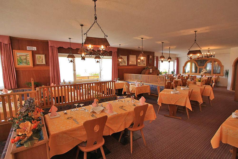 Al Piccolo Hotel Vigo di Fassa Esterno foto