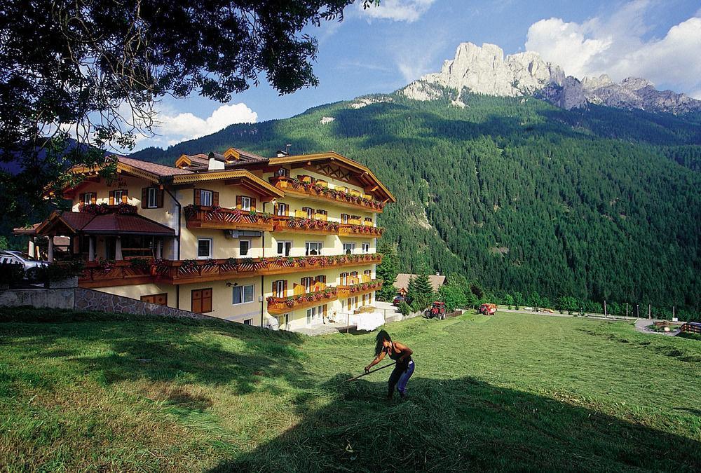 Al Piccolo Hotel Vigo di Fassa Esterno foto