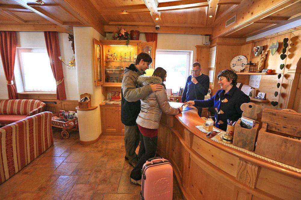 Al Piccolo Hotel Vigo di Fassa Esterno foto