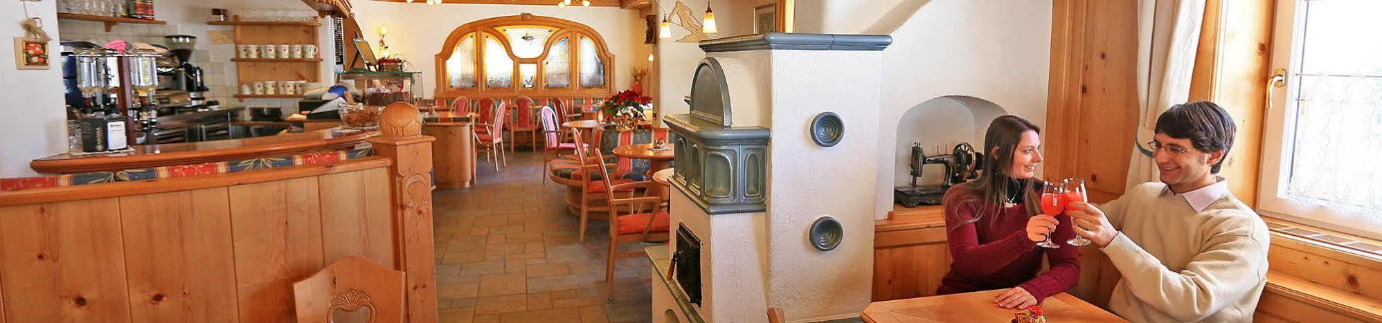 Al Piccolo Hotel Vigo di Fassa Esterno foto