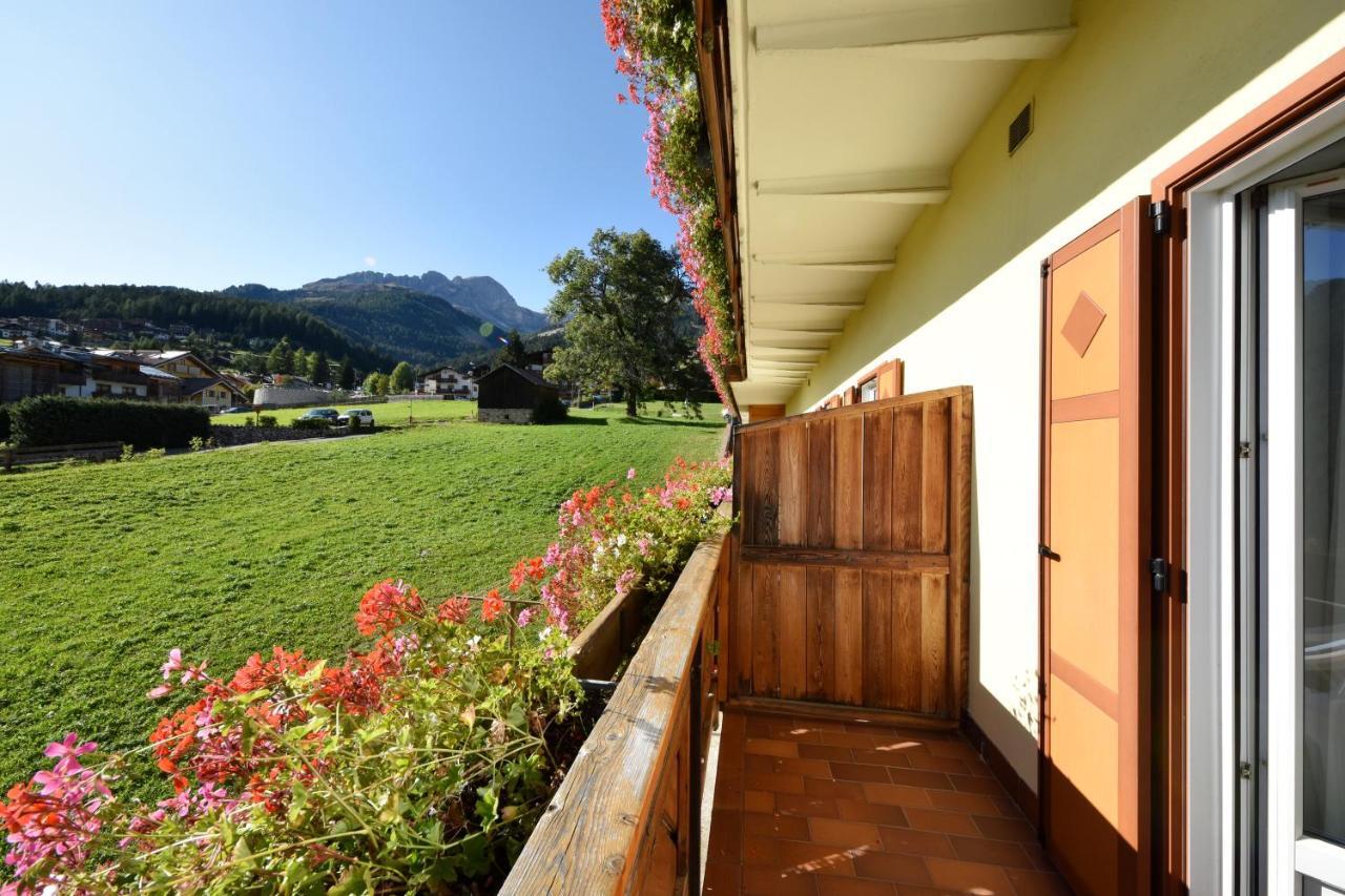 Al Piccolo Hotel Vigo di Fassa Esterno foto